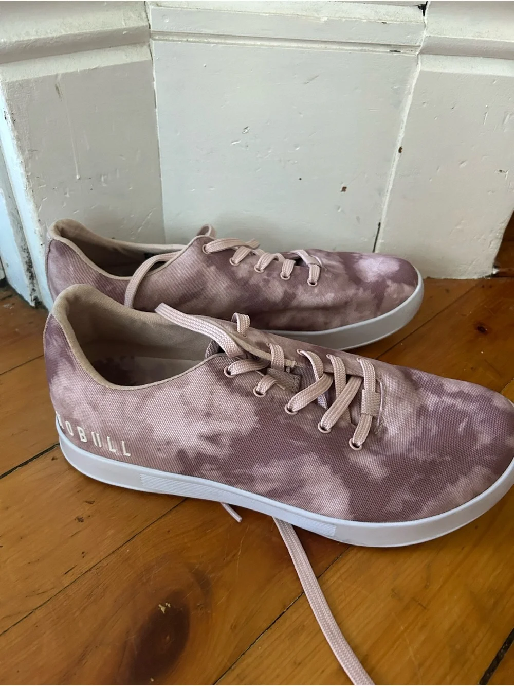 ☀️3/$25 NOBULL Tie Dye Canvas Trainers in the Dusty Rose 11.5 women’s